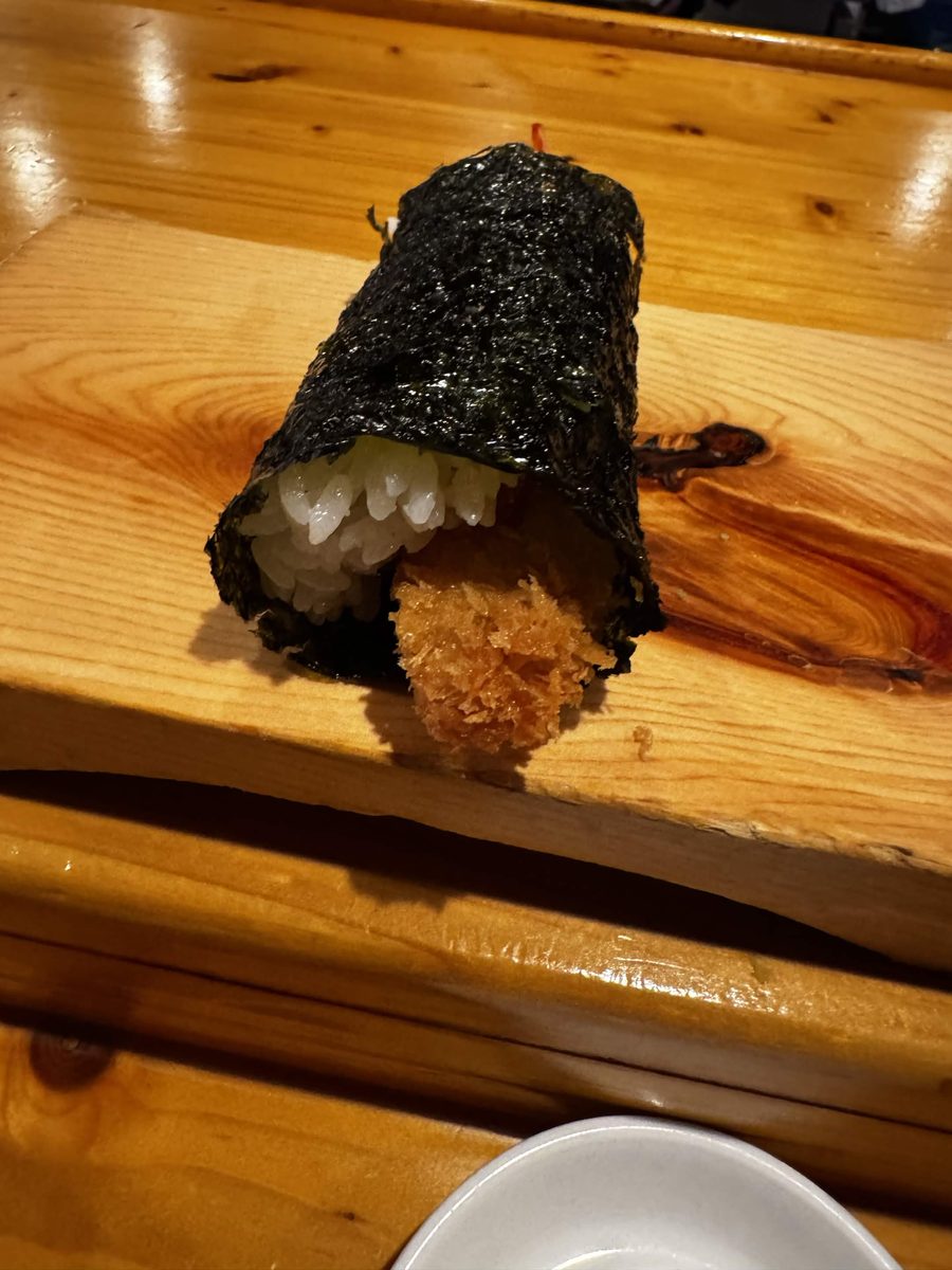 Spicy tuna handroll